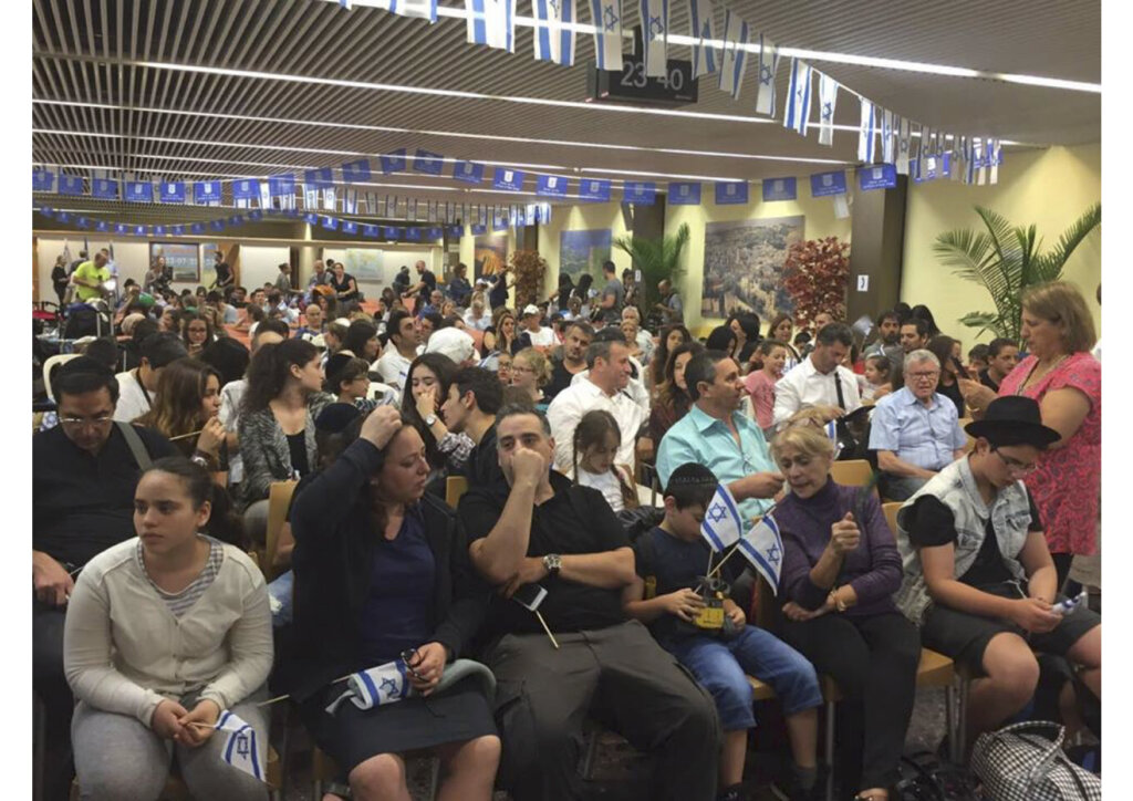 A gathering of French Jews that made Aliyah. (Photo: JAFI)